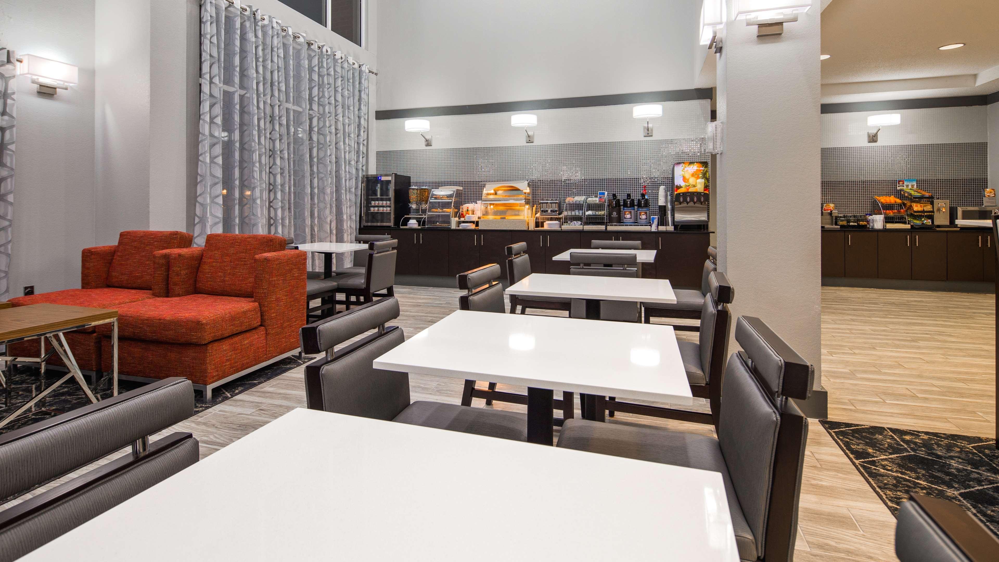 Best Western Plus Philadelphia-Choctaw Hotel And Suites Екстериор снимка