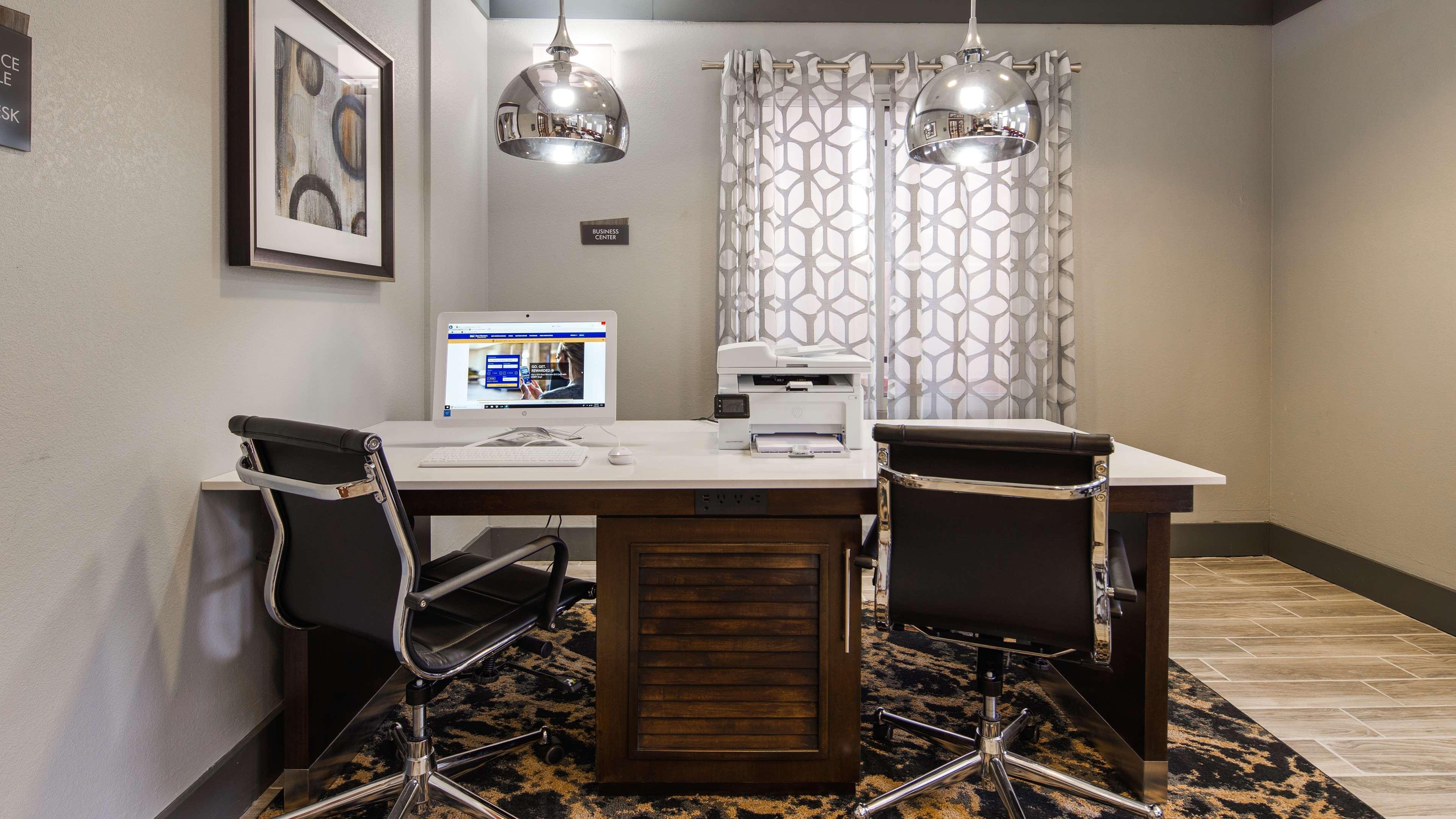 Best Western Plus Philadelphia-Choctaw Hotel And Suites Екстериор снимка